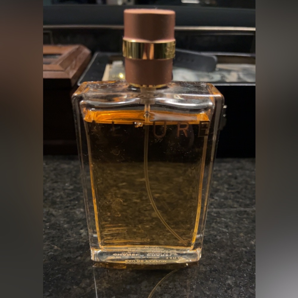 Allure perfume by Chanel